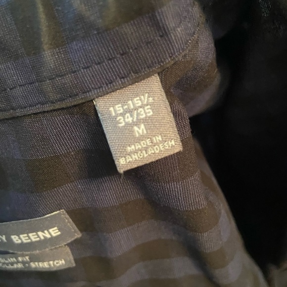 Men’s size medium blue/black plaid button up shirt - Picture 4 of 5